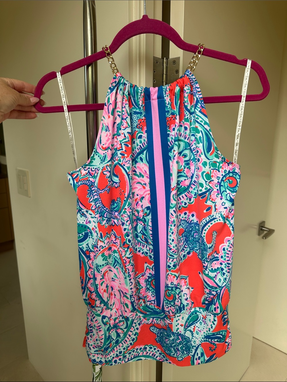 Lilly Pulitzer Sleeveless Bright Colored Top With Gold Chain Neckline Size XS